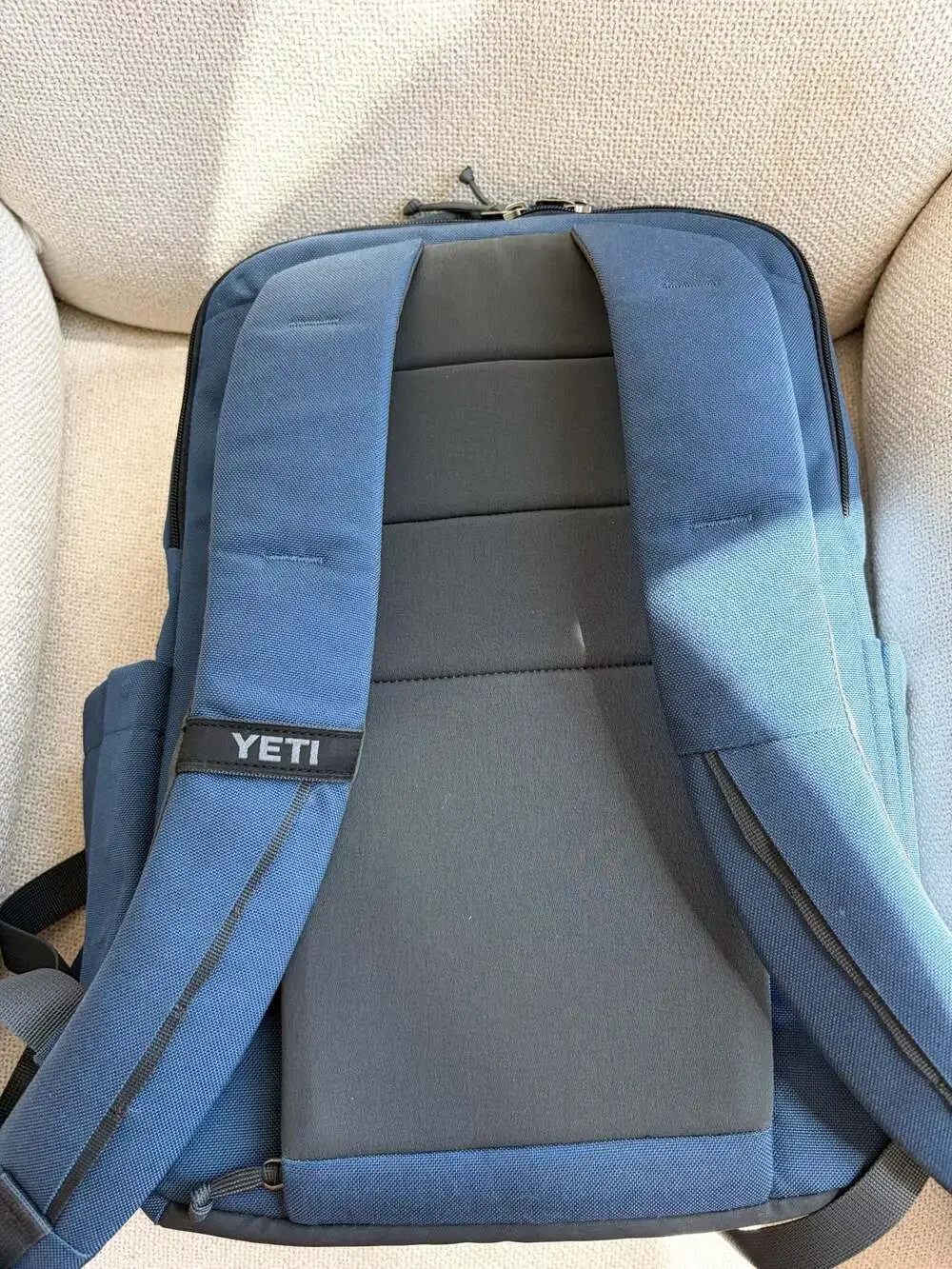 YETI Crossroads 23L Backpack in Navy
